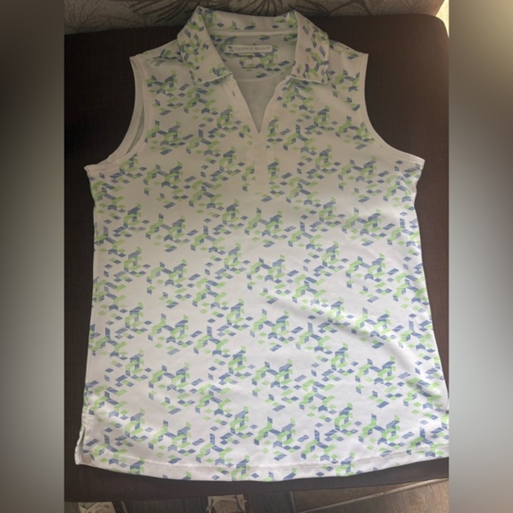 Pebble Beach White and Green Geometric Tank Top